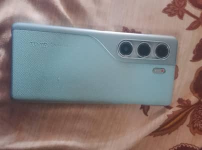 Tecno CAMON 40 Pro