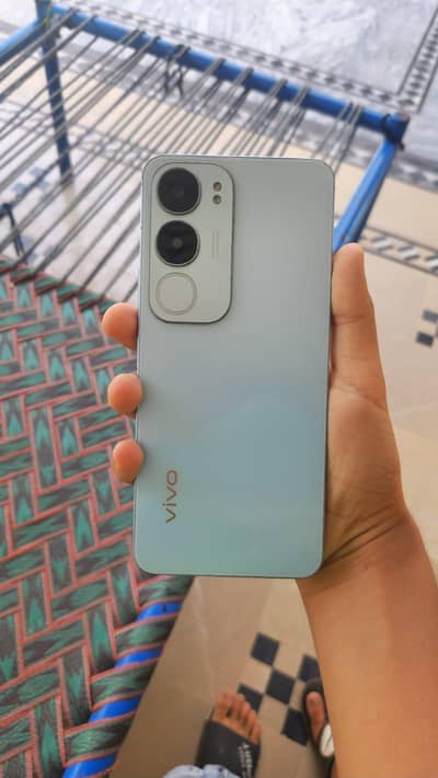 Vivo Y19s condition ok ha 8+128