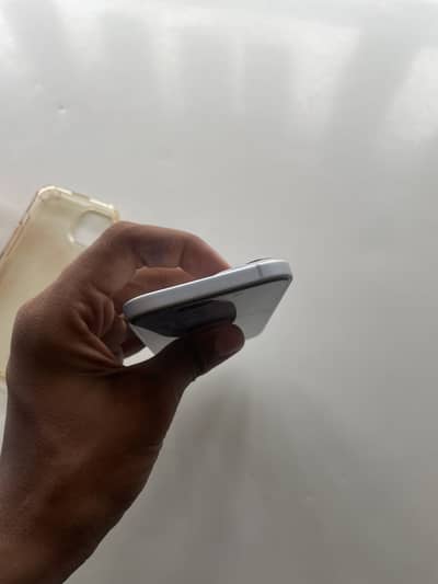 Apple iPhone 15