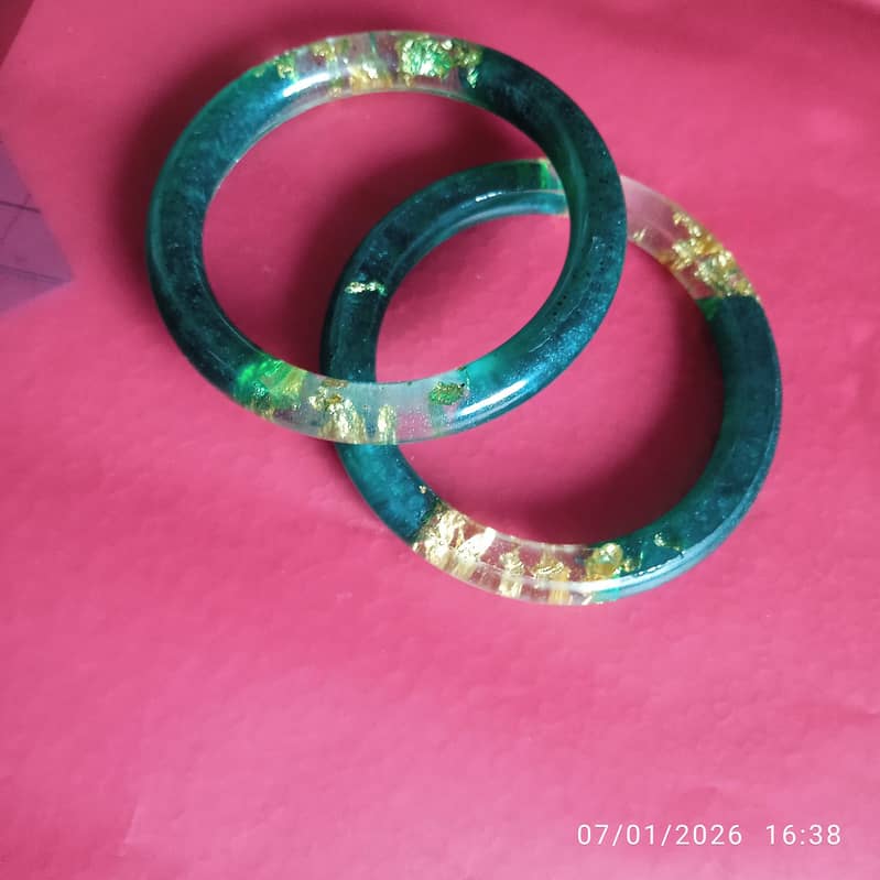 resin bangles . 0