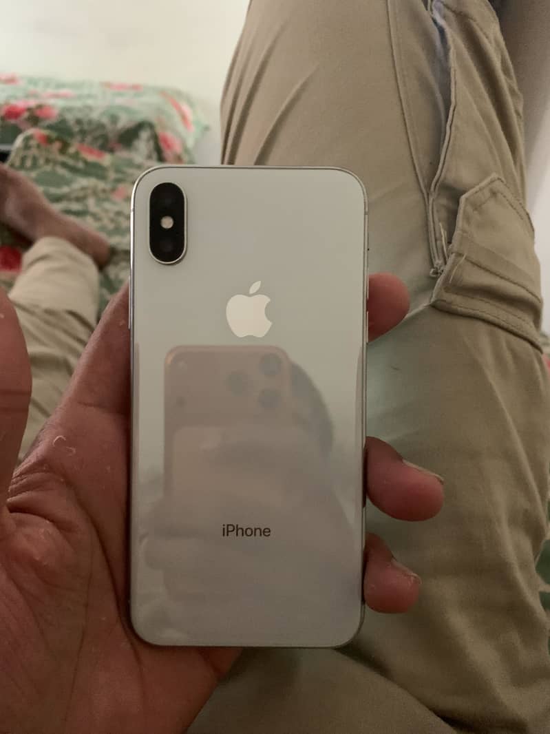 Apple iPhone X 3