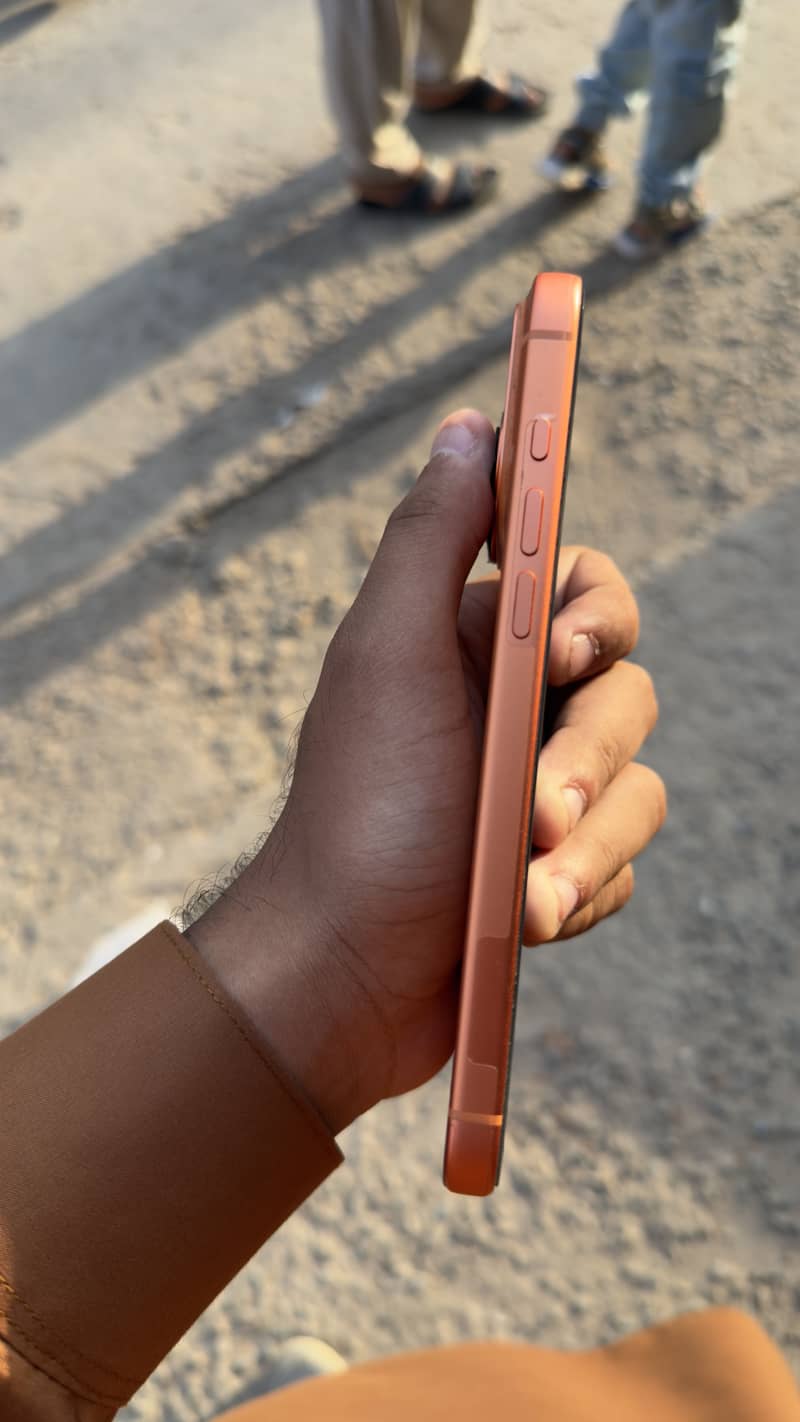 Apple iPhone 17 Pro Max 3