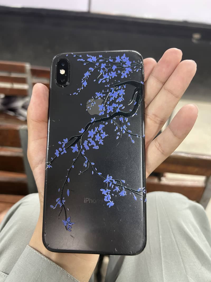 Apple iPhone XS Max 0