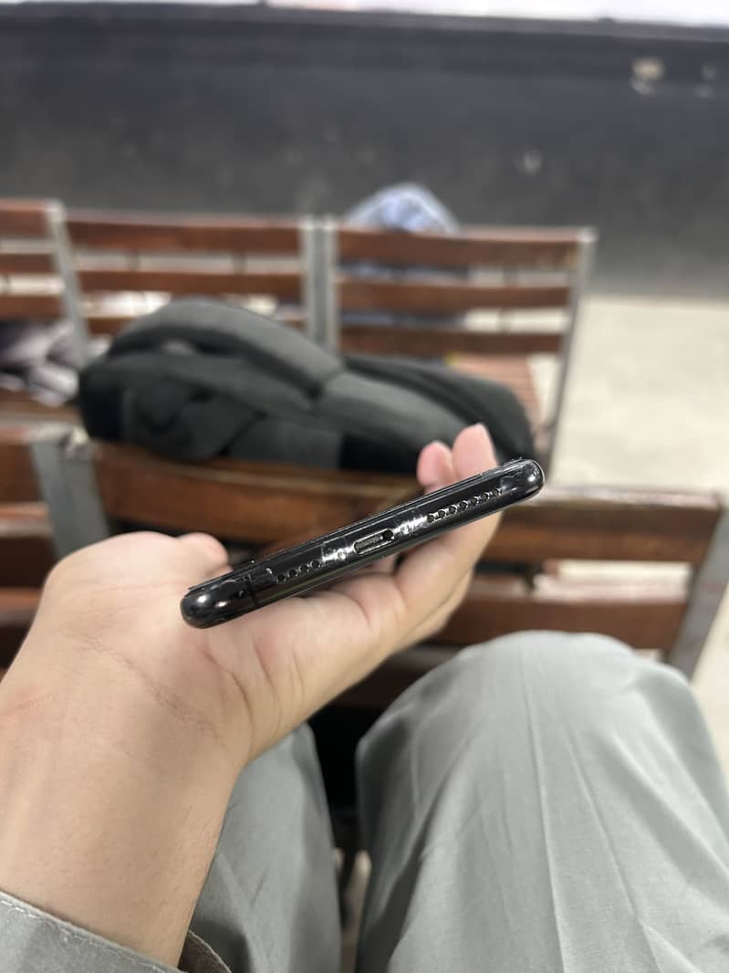 Apple iPhone XS Max 2