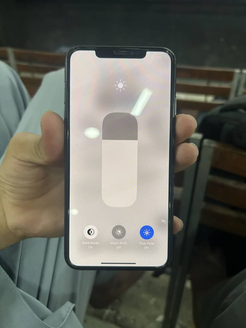 Apple iPhone XS Max 5