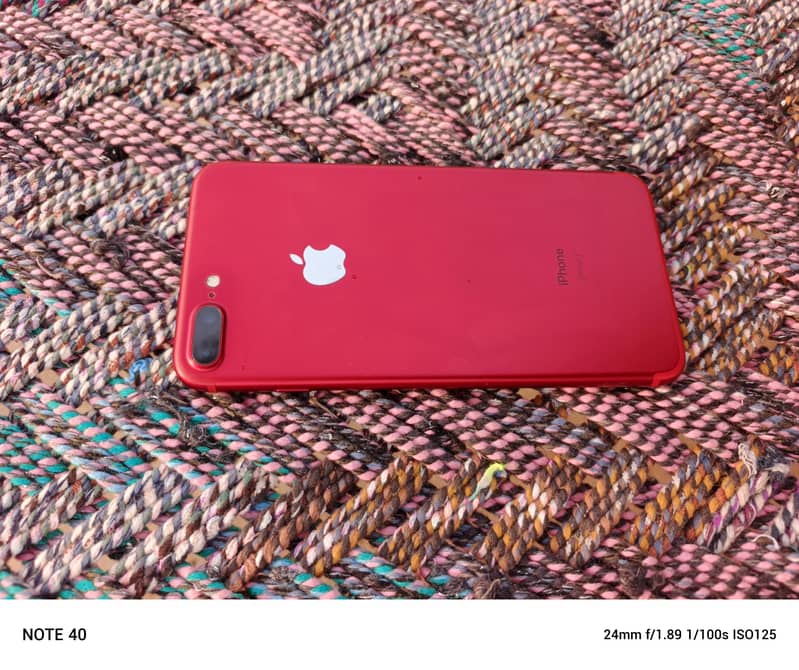Apple iPhone 7 Plus 1