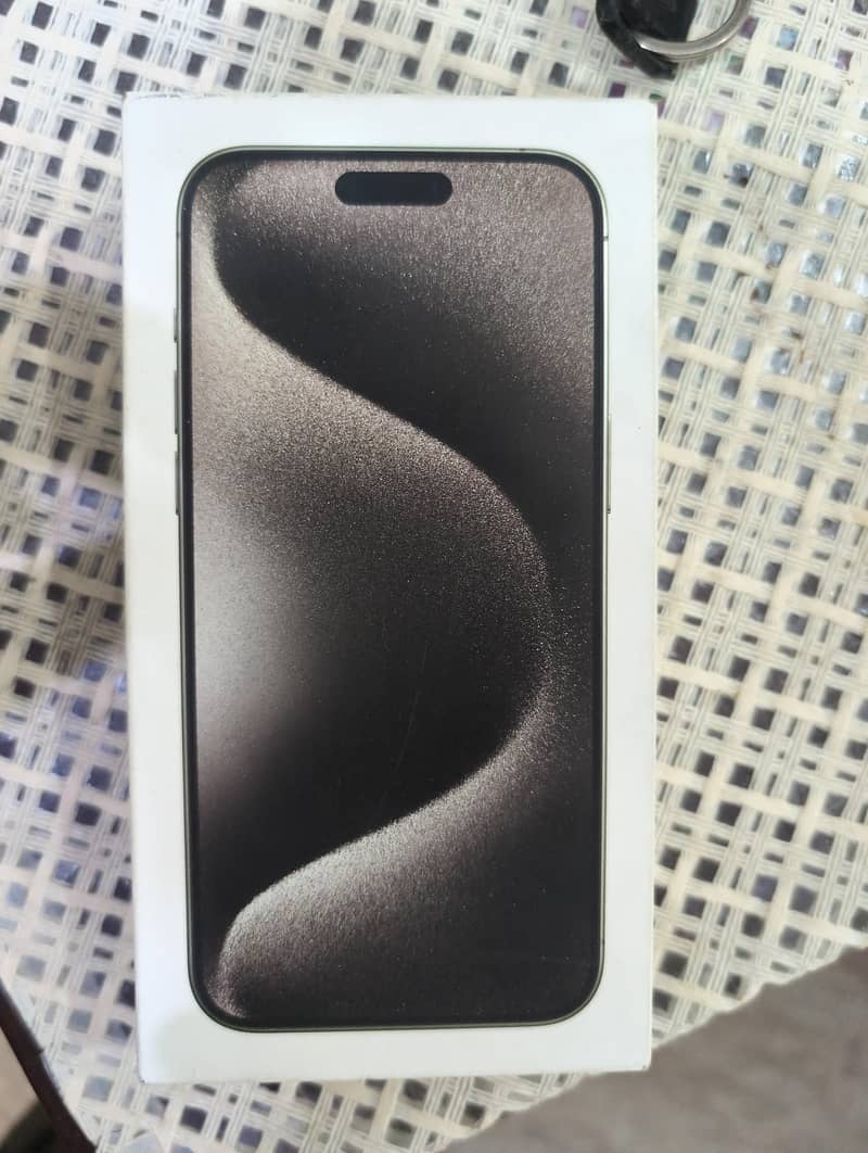 Apple iPhone 15 Pro Max 6