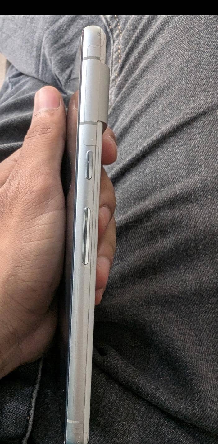 Google Pixel 7 4