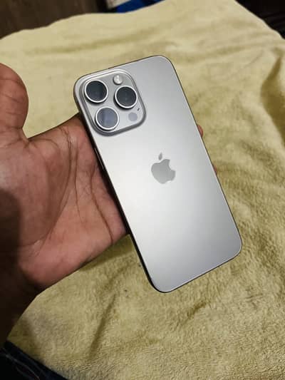 Apple iPhone 15 Pro Max