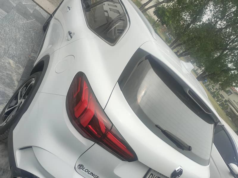 MG HS phev 4