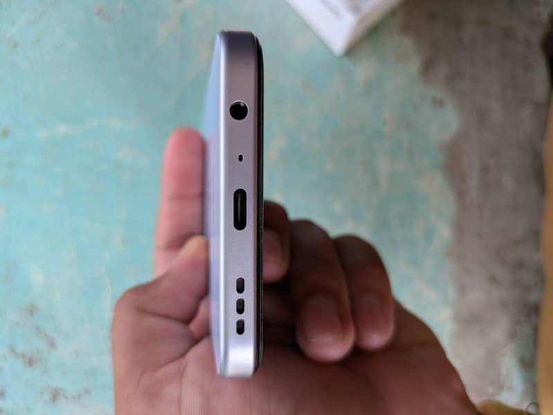 OPPO A6k 4