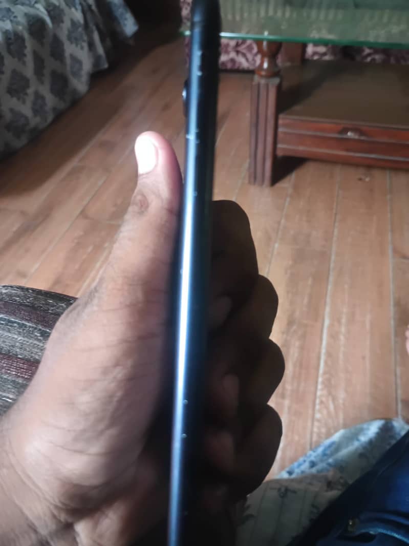 Apple iPhone 7 Plus 1