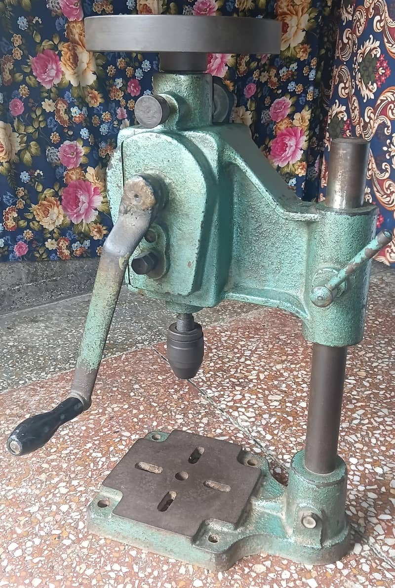 bench type hand drill machine 0