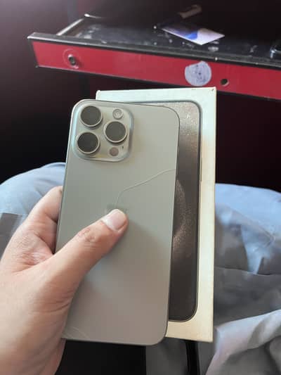 I phone 15pro max 256Fu complete box