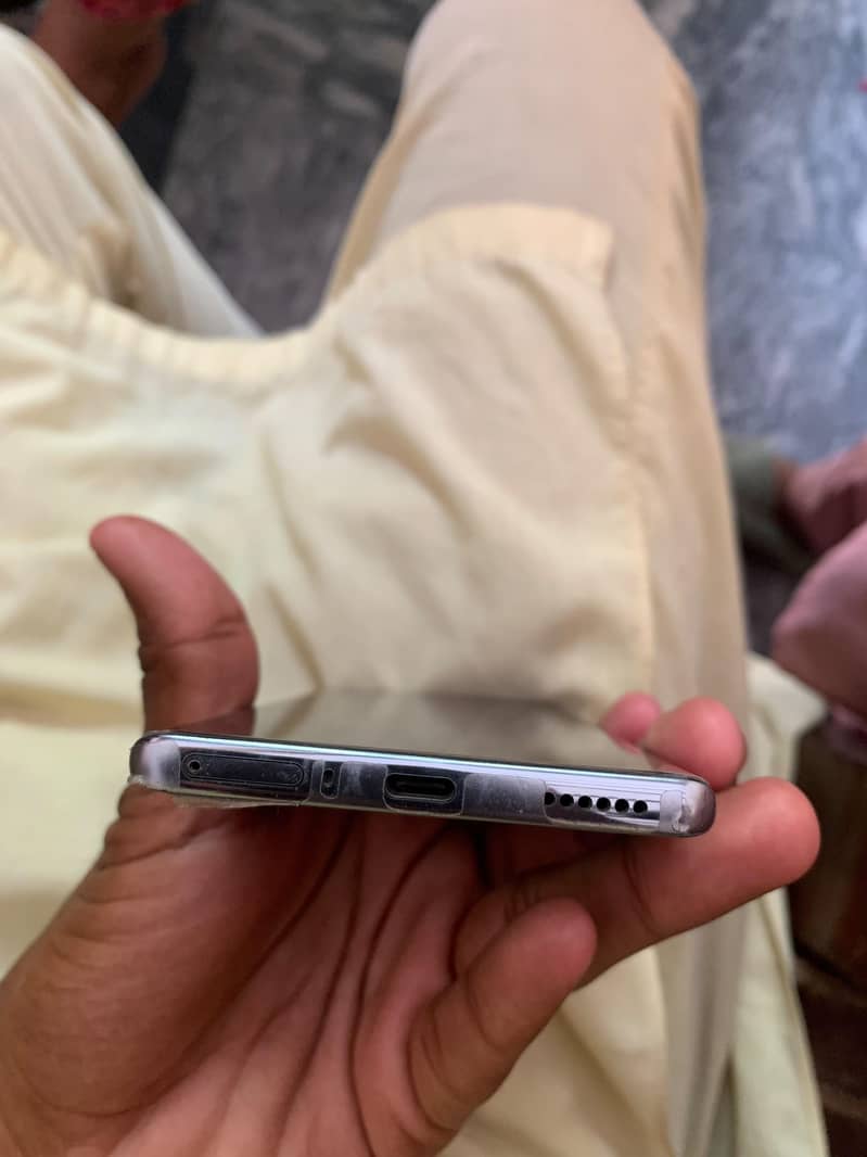 Tecno CAMON 40 Pro 3