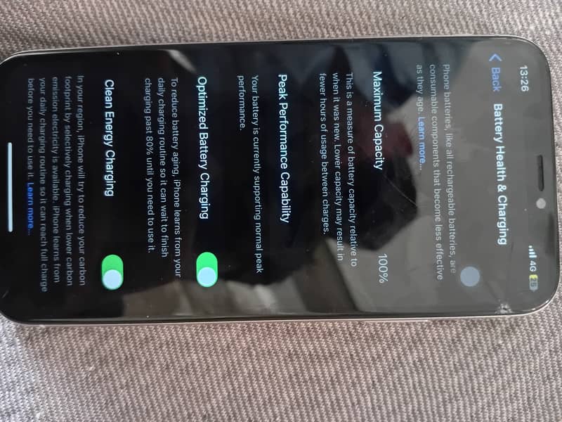 Apple iPhone X 4