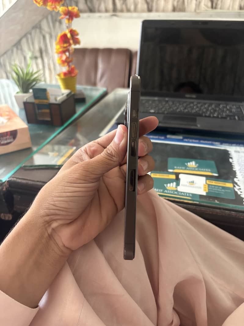 Apple iPhone 13 Pro 3