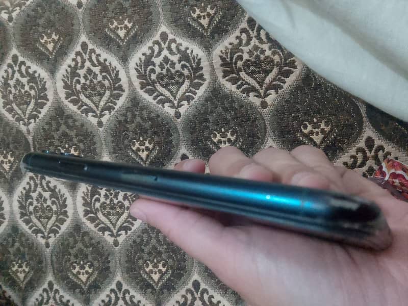 Apple iPhone 11 Pro 2