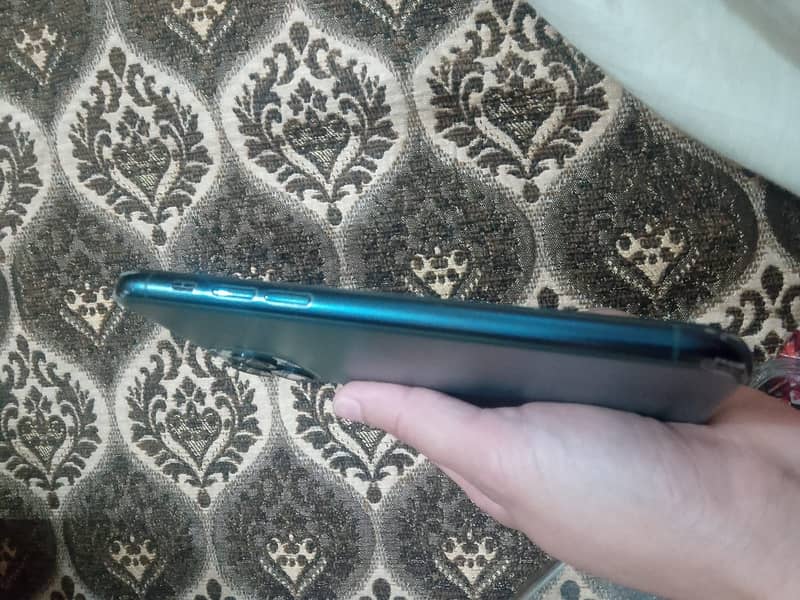 Apple iPhone 11 Pro 3