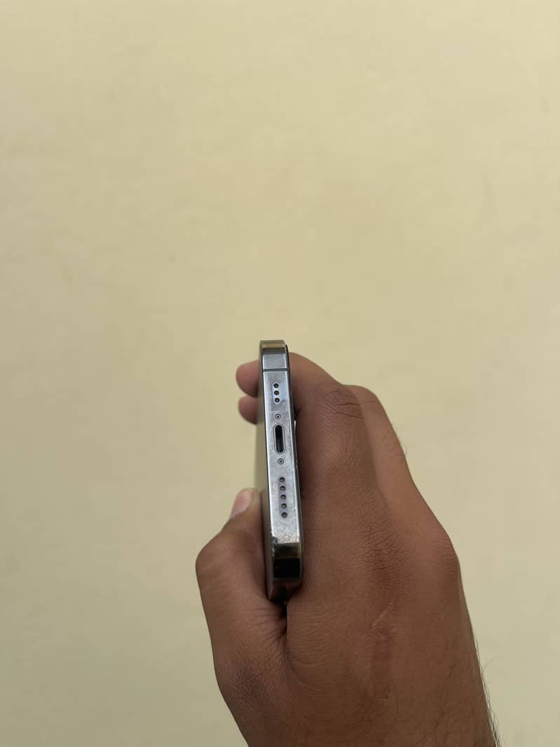 Apple iPhone 13 Pro 1
