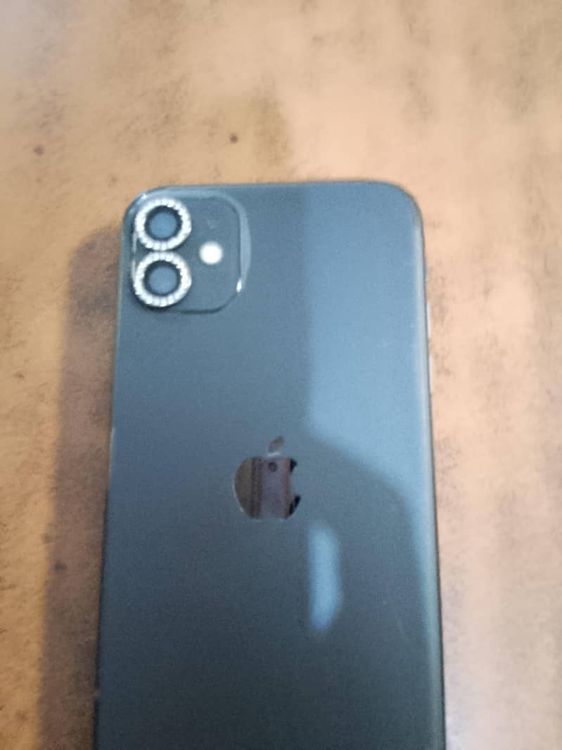 Apple iPhone 11 3