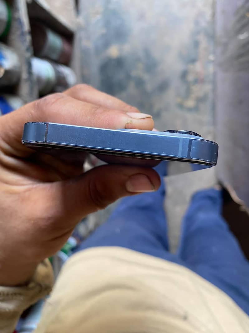 Apple iPhone 13 Pro Max 8