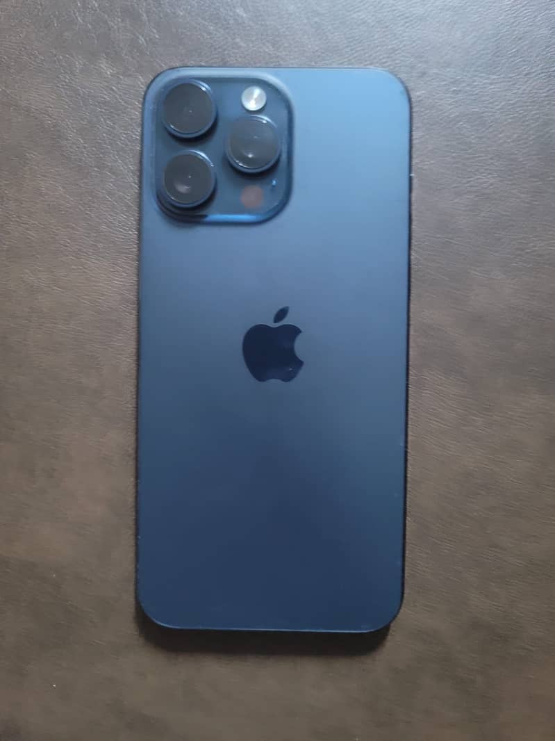 Apple iPhone 15 Pro Max 0