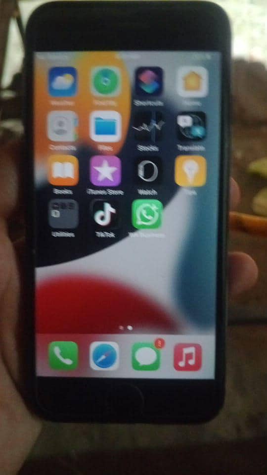 Apple iPhone 7 1