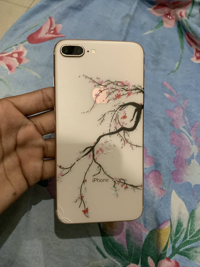 Apple iPhone 8 Plus 0
