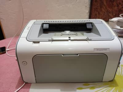 HP LASER JET 1102 