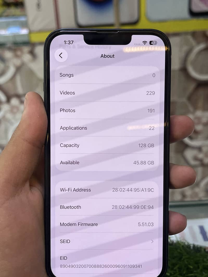 Apple iPhone 13 5