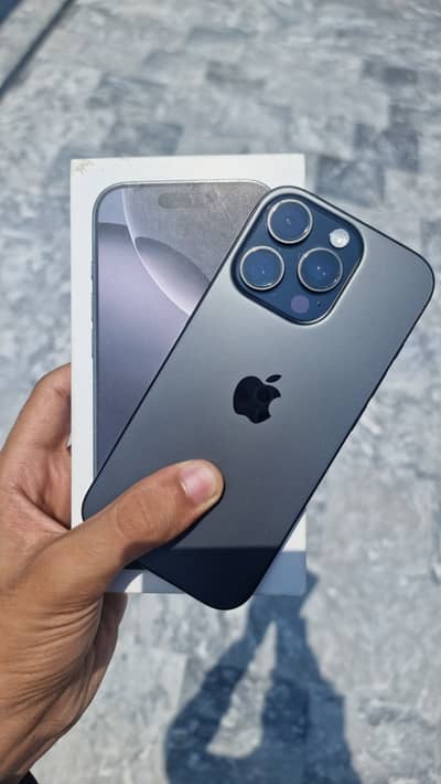 Apple iPhone 16 Pro