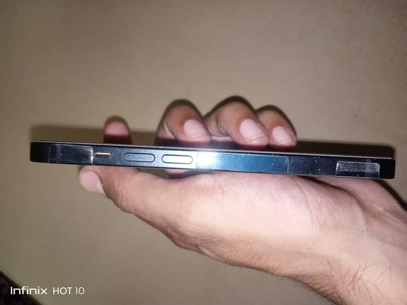 Apple iPhone 14 1