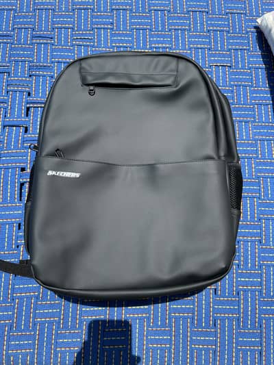 university bag / school bag (sketchers)