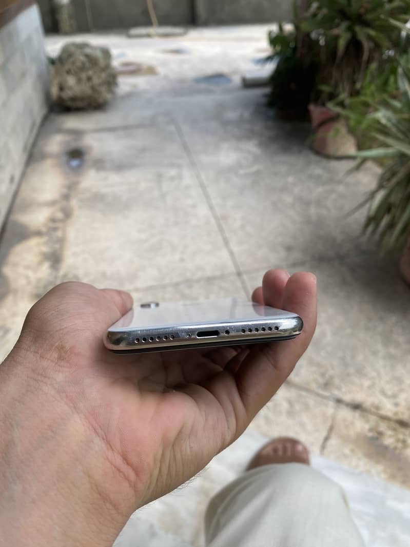 Apple iPhone X 2