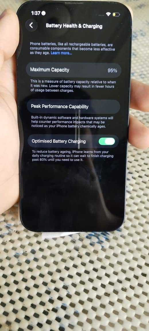 Apple iPhone 13 8