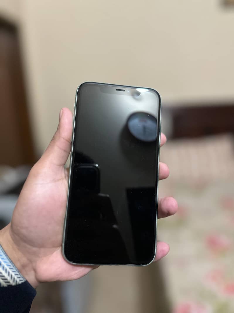 Apple iPhone 11 3