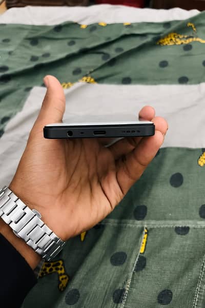 Realme Note 60