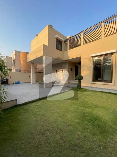 Avail Yourself A Great 1000 Square Yards House In DHA Phase 7