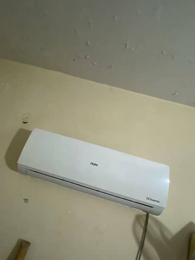 HAIER DC INVERTER AC 1.5 TON