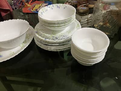 Crockery Set