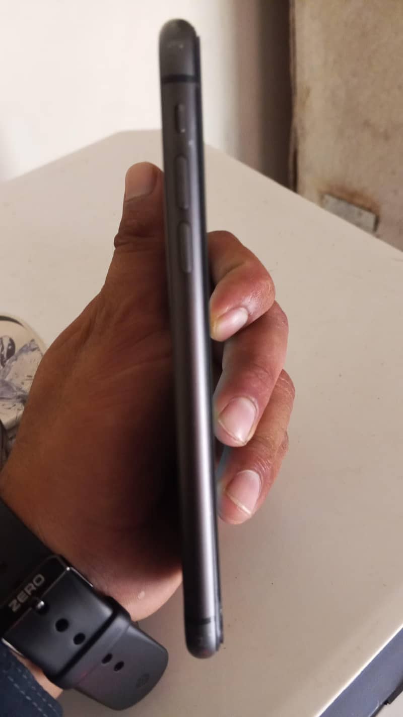 Apple iPhone 11 2