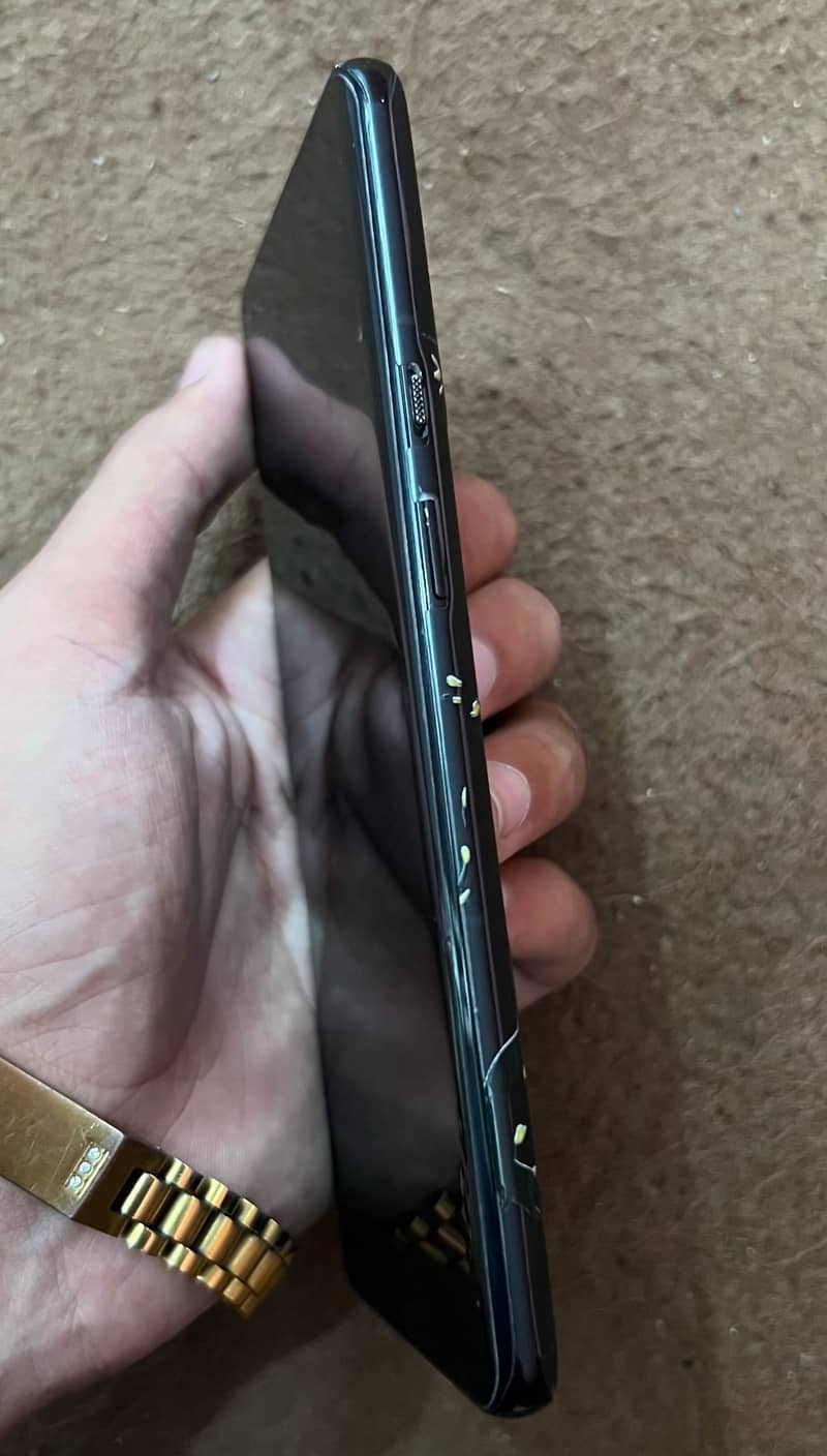 One Plus 9 Pro 5G 2