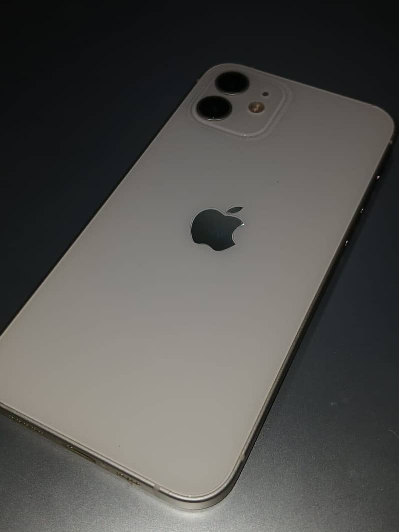 Apple iPhone 12 2