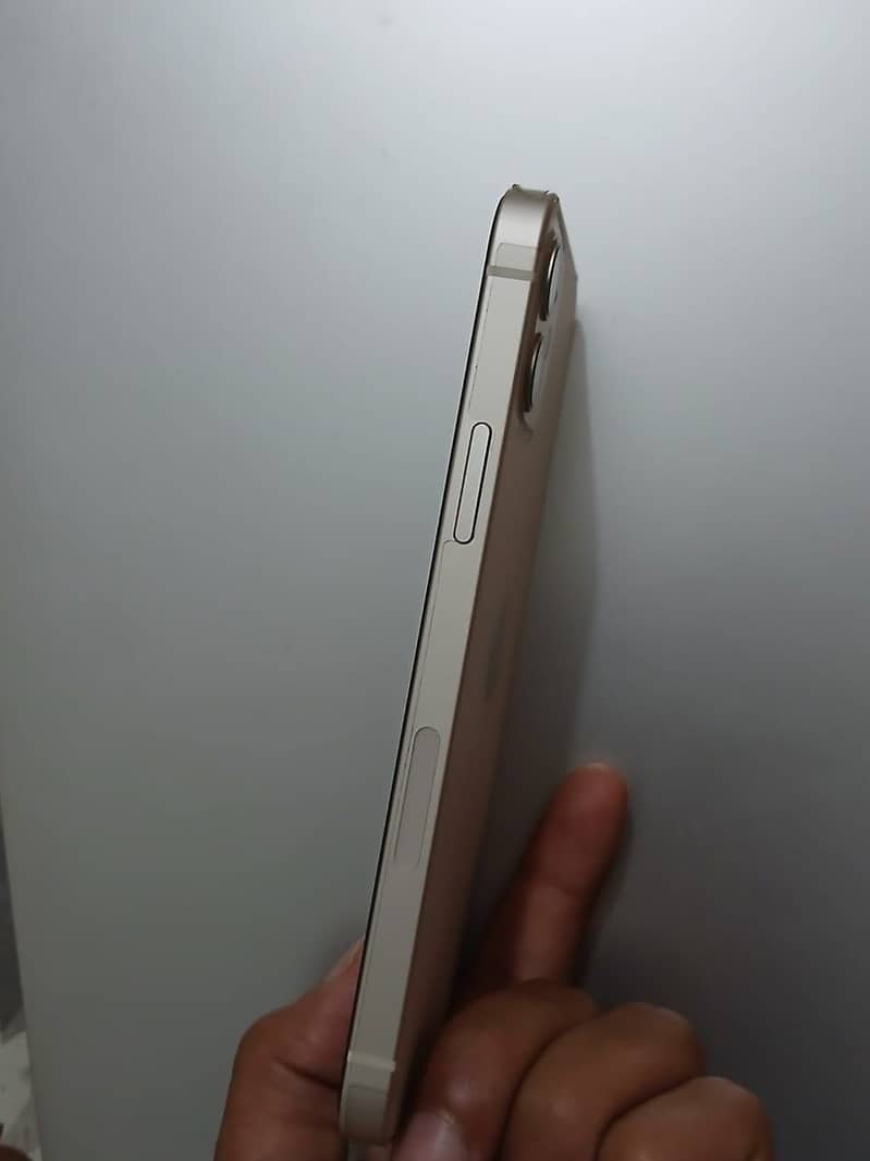 Apple iPhone 12 5