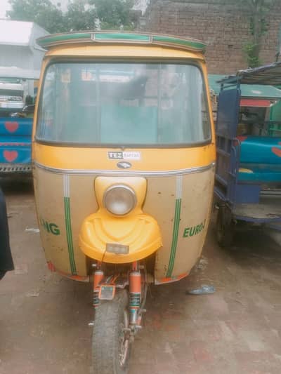 Tez raftar 6 seater rikshaw for sale