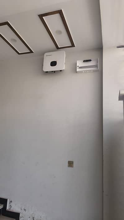 Growatt 10KW On Grid Inverter (Almost New)