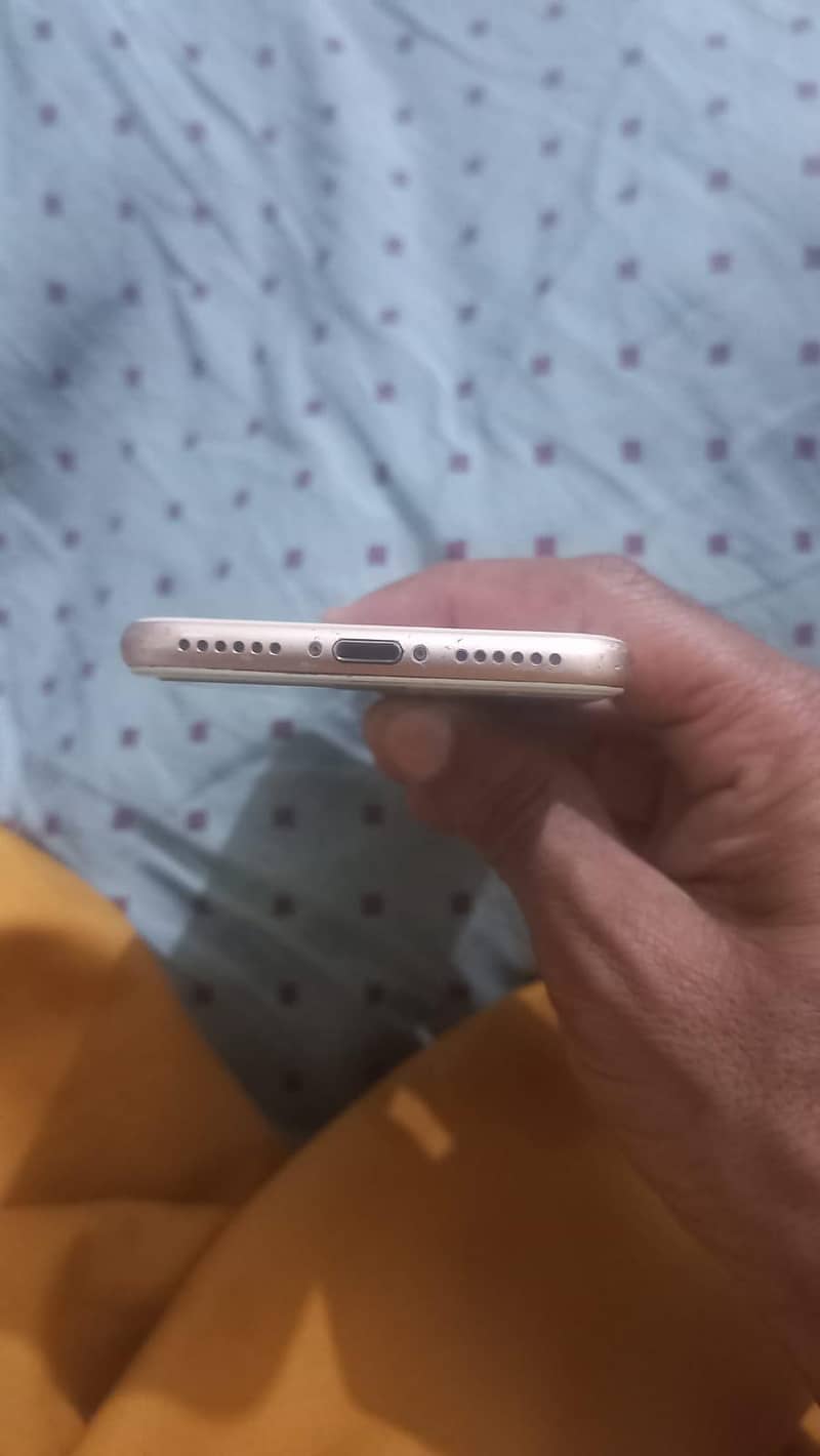 Apple iPhone 8 7