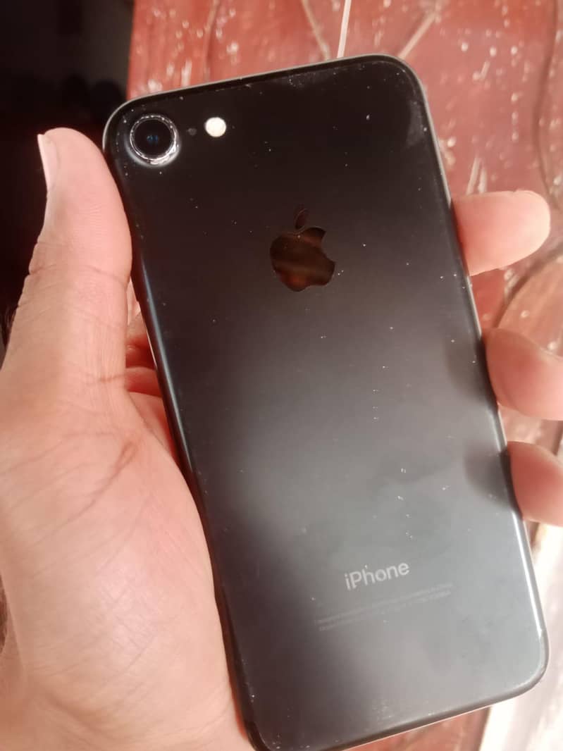 Apple iPhone 7 2