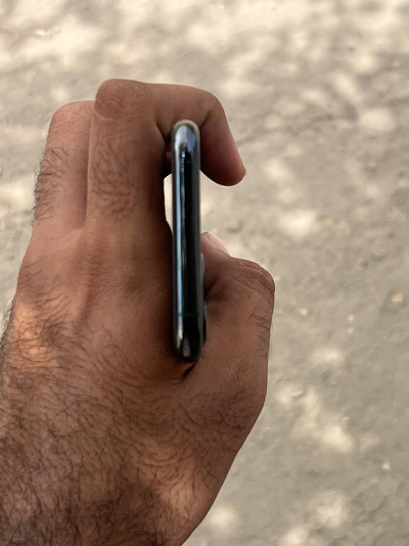 Apple iPhone 11 Pro 5